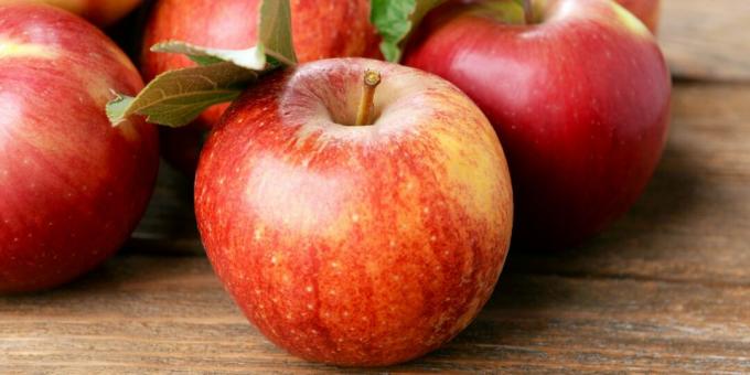 उच्च फाइबर खाद्य पदार्थ: सेब