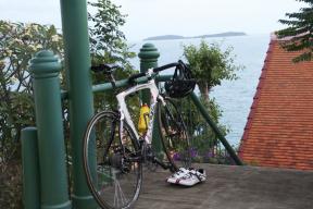 मेरे आयरनमैन: साइकिल उपलब्धियों, द्वीप, विभिन्न दूरी पर चल रहा है का एक बहुत पर और नए परिचितों के साथ तैराकी