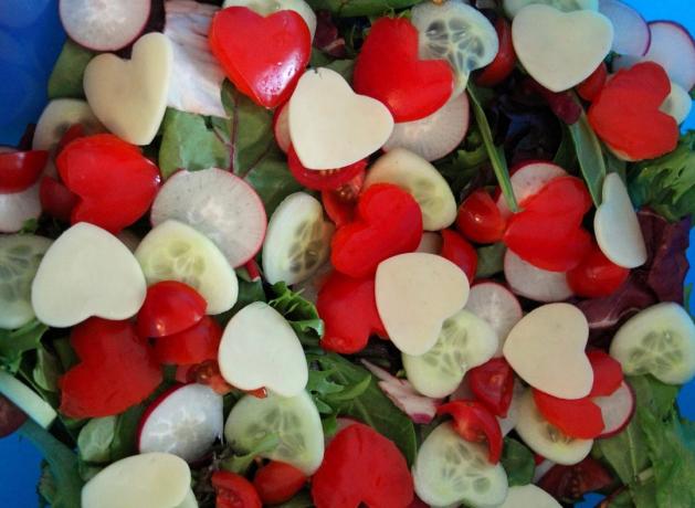 वेलेंटाइन दिवस के लिए उपहार: सब्जी सलाद