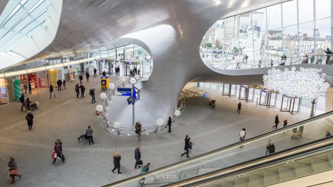 यूरोपीय वास्तुकला: नीदरलैंड में स्टेशन आर्न्हेम
