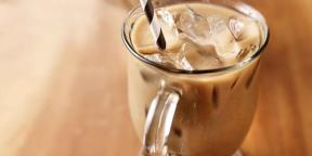 चॉकलेट, केला, आइसक्रीम और न केवल के साथ 10 सबसे अच्छे ठंडी कॉफी व्यंजनों