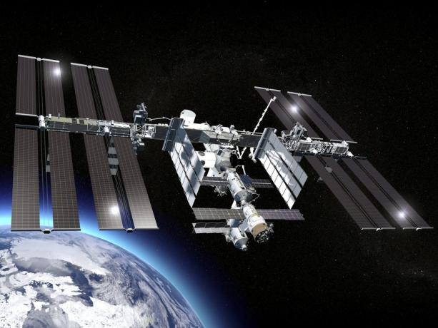 खर्च करने के लिए कैसे cosmonautics के दिन: निगरानी आईएसएस