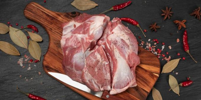 मेमने को कितना पकाने के लिए: ताजा मांस