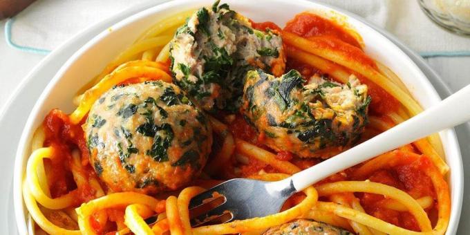 पालक के साथ टर्की के meatballs