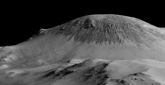 जल मंगल ग्रह पर पहाड़ी पर अंधेरे के निशान छोड़ देता है