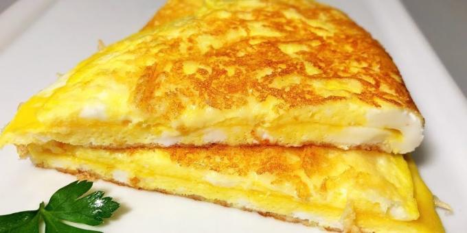 त्वरित नाश्ता: तले खस्ता पनीर परत के साथ अंडे
