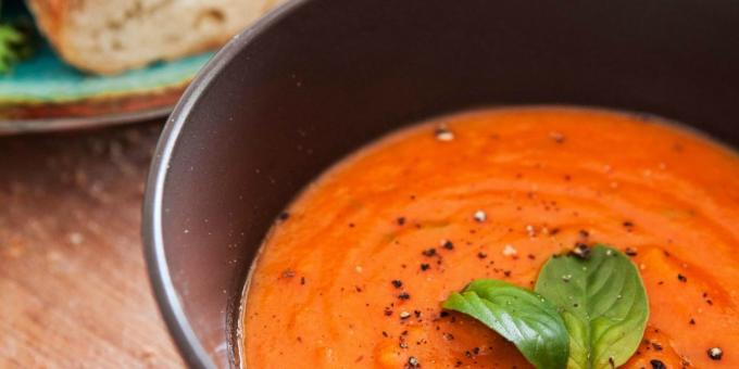तुलसी के साथ सबसे अच्छा व्यंजनों: तुलसी के साथ टमाटर का सूप