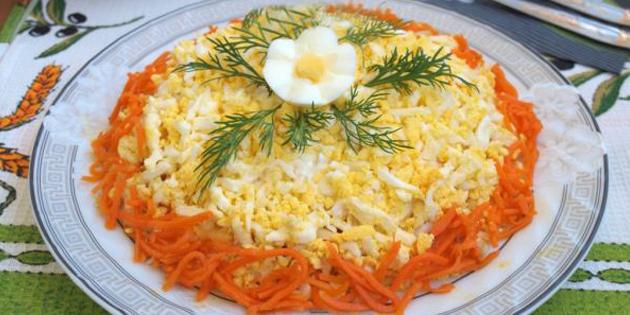 गाजर और चिकन के साथ कोरियाई सलाद