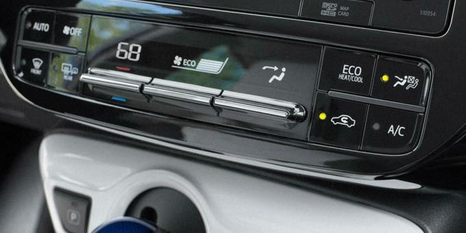 कार में क्यों खराब जलाया स्टोव: एक हीटर नियंत्रण इकाई की विफलता
