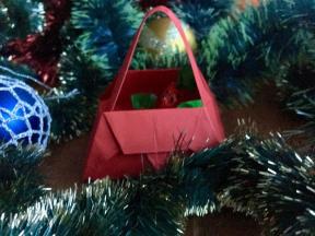 उपहार बक्से Origami: अपने हाथों से नए साल के लिए उपहार