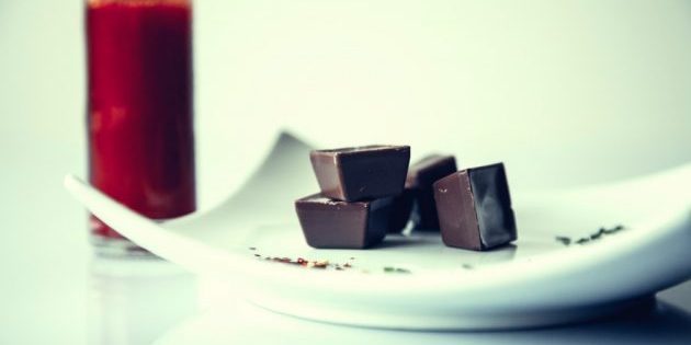 डार्क चॉकलेट: एक स्ट्रोक