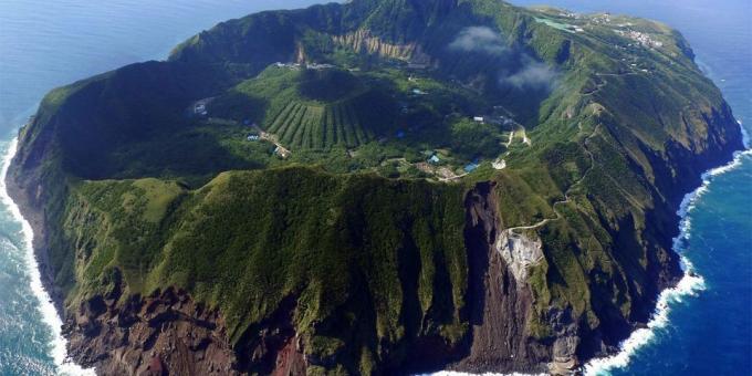 एशियाई क्षेत्र व्यर्थ पर्यटकों को आकर्षित में नहीं है: ज्वालामुखी द्वीप Aogasima, जापान