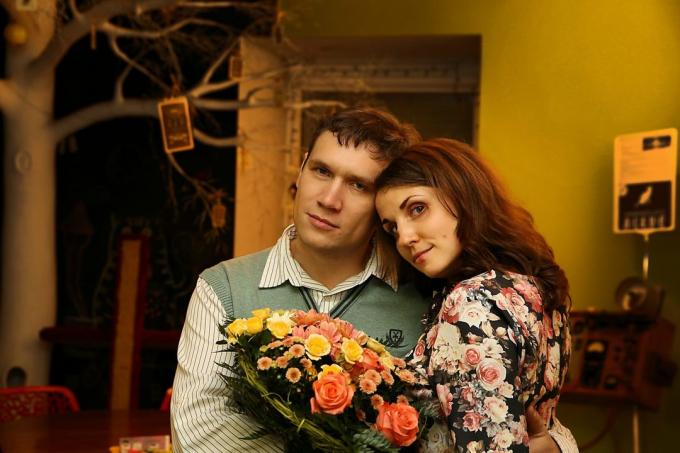 अन्ना Kondratiev (कैट संग्रहालय, "बिल्लियों के गणराज्य") अपने पति के साथ