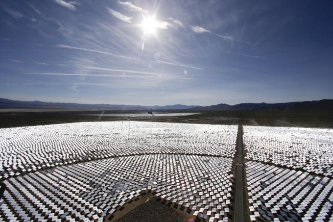 भविष्य की प्रौद्योगिकी, लोगों को स्प्रे करने के लिए एक विशेष "सौर" कोटिंग्स में सक्षम हो जाएगा