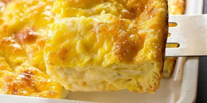 क्रीम चीज़ और पनीर के साथ अंडा कैसरोल: ओवन में अंडे खाना बनाना कैसे