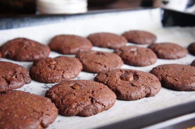 नरम चॉकलेट चिप कुकीज़ के लिए पकाने की विधि