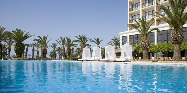 सैंडी बीच 4 *, Larnaca, साइप्रस: बच्चों के साथ परिवार के लिए होटल