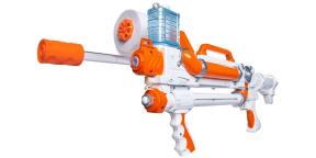 दिन की बात: एक खिलौना बंदूक है कि शूटिंग के टॉयलेट पेपर