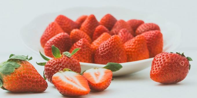 उपयोगी फल और जामुन: स्ट्रॉबेरी