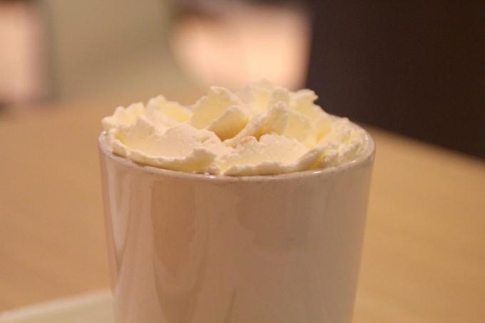 गर्म पेय: कद्दू के साथ सफेद हॉट चॉकलेट