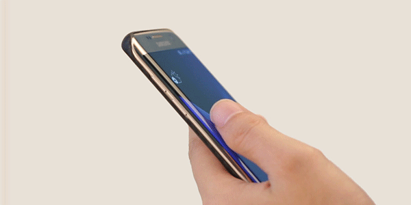 अजीब नियंत्रण एक घुमावदार स्क्रीन के साथ अपने स्मार्टफोन