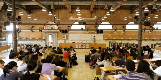 इटली में उच्च शिक्षा: छात्रों का चयन उनके सबसे विषयों जब वे परीक्षा देने के लिए तैयार कर रहे हैं तय करने के लिए स्वतंत्र हैं