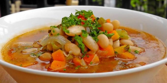 सेम के साथ Meatless सब्जी का सूप