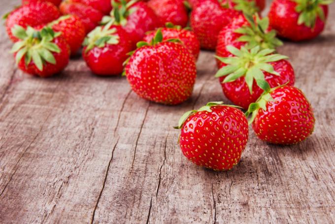 स्ट्रॉबेरी एक अच्छा दांत व्हाइटनर हो सकता है