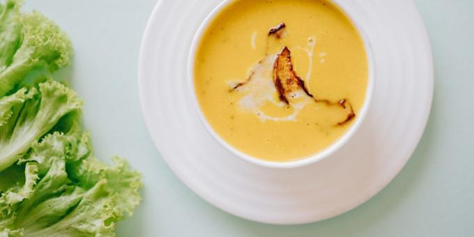 चिकन के साथ पनीर क्रीम सूप: ब्लेंडर के लिए व्यंजन विधि