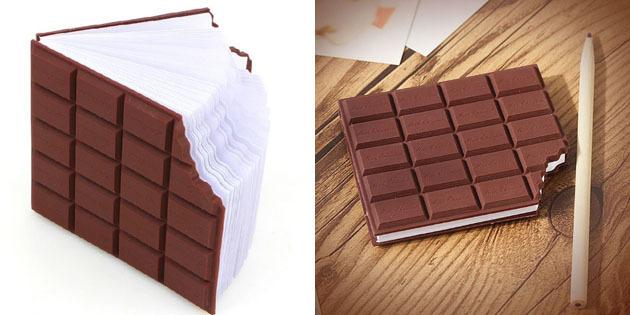 काटा चॉकलेट के रूप में नोटबुक