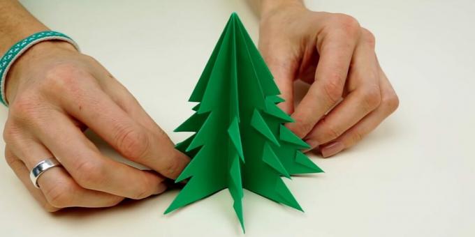 अपने हाथों से कागज से क्रिसमस का पेड़ कैसे बनाएं