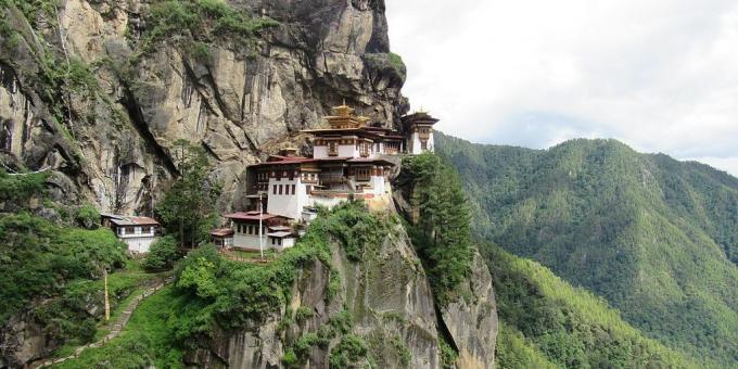 एशियाई क्षेत्र जानबूझकर पर्यटकों मठ पारो Taktsang, भूटान को आकर्षित करती है