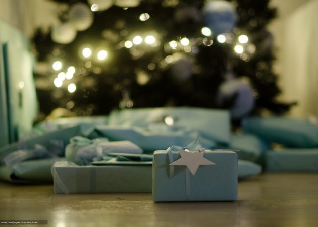सजाने एक क्रिसमस का पेड़: उपहार