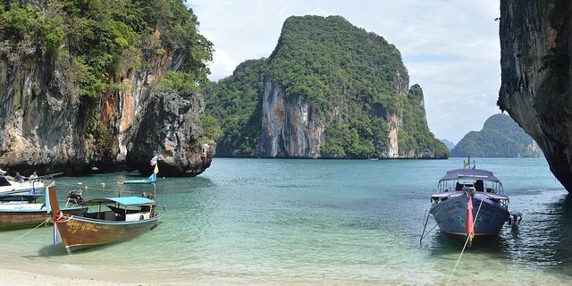 एशियाई क्षेत्र जानबूझकर पर्यटकों को आकर्षित: फी फी द्वीप, थाईलैंड