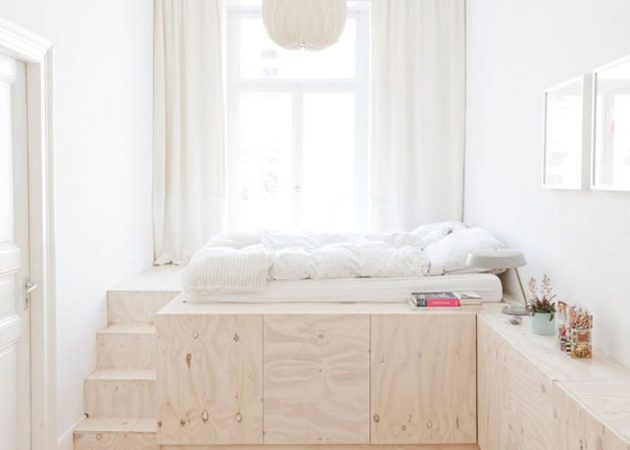 संकीर्ण बेडरूम: बिस्तर के नीचे भंडारण स्थान